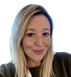 Portrait of Holly Nuttall